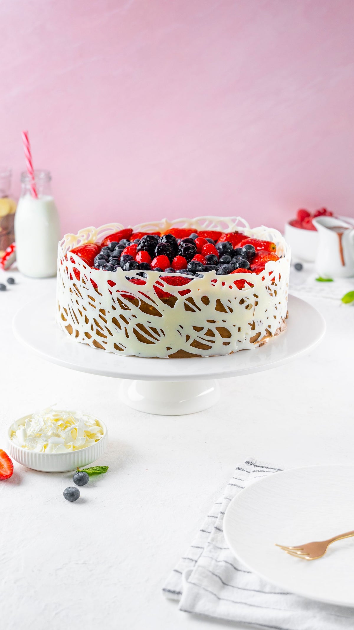 Vanilla fruits cake